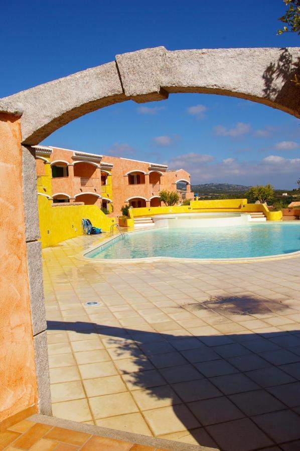 Appartamenti Residence Zodiaco Porto Pozzo Bagian luar foto