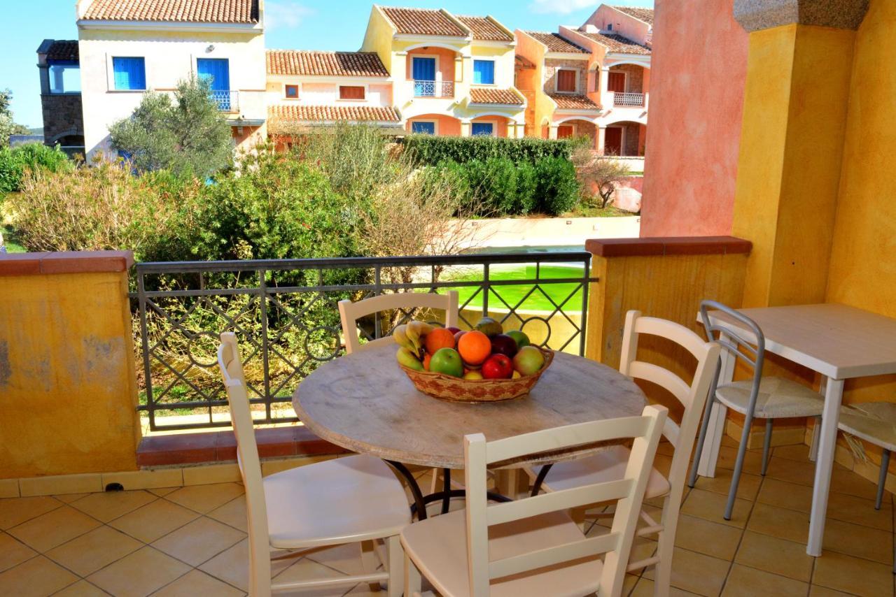 Appartamenti Residence Zodiaco Porto Pozzo Bagian luar foto