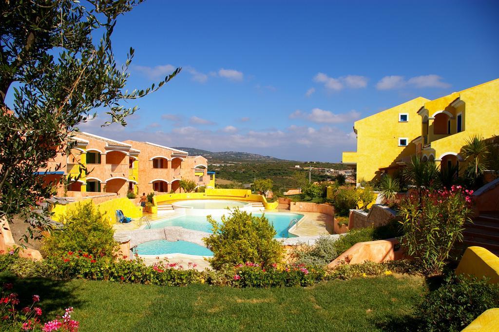 Appartamenti Residence Zodiaco Porto Pozzo Bagian luar foto